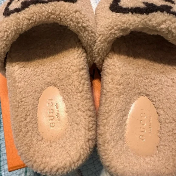 Gucci Tan Shearling Slides - Picture 2 of 5